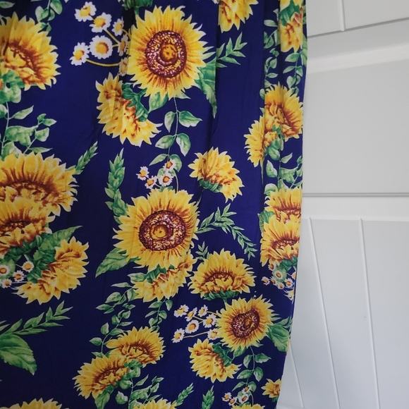 Navy sunflower dress - Picture 3 of 4